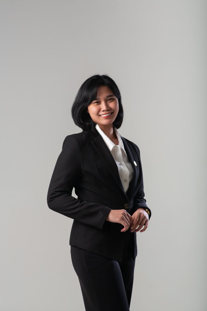 Siti Amira Nadia Binti Azni, Associate